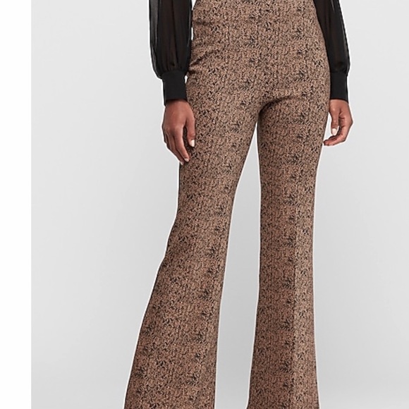 Express High Rise Flair - Picture 4 of 5